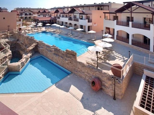 фото отеля Apartment With 2 Bedrooms In Larnaca изображение №1