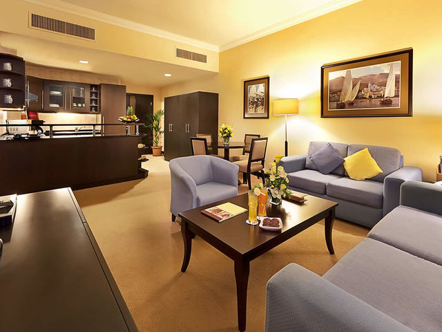 фото Al Manzel Hotel Apartments изображение №18