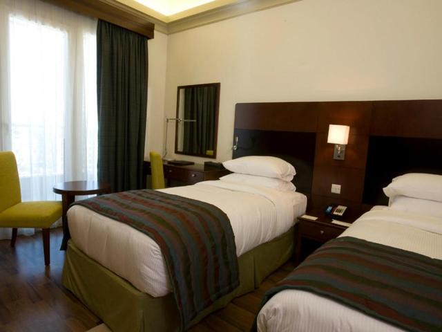 фото Al Khoory Hotel Apartments Al Barsha изображение №18