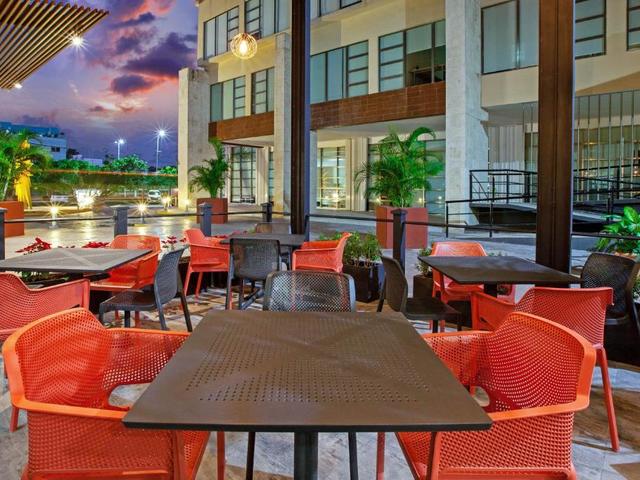 фото Wyndham Garden Cancun Downtown (ex. La Quinta Inn) изображение №30