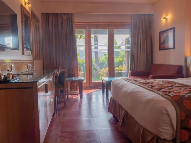 фото DoubleTree by Hilton Goa (ex. Riviera De Goa Resort) изображение №18