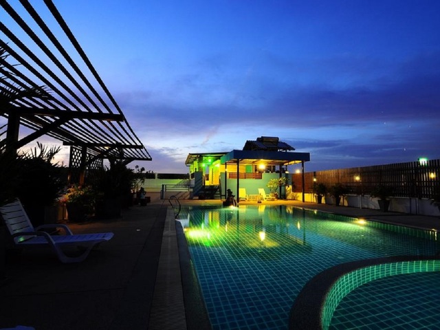фото отеля Hawaii Patong (ex. Azure Inn; Bed Time Patong; Tuana Yk Patong Resort) изображение №13