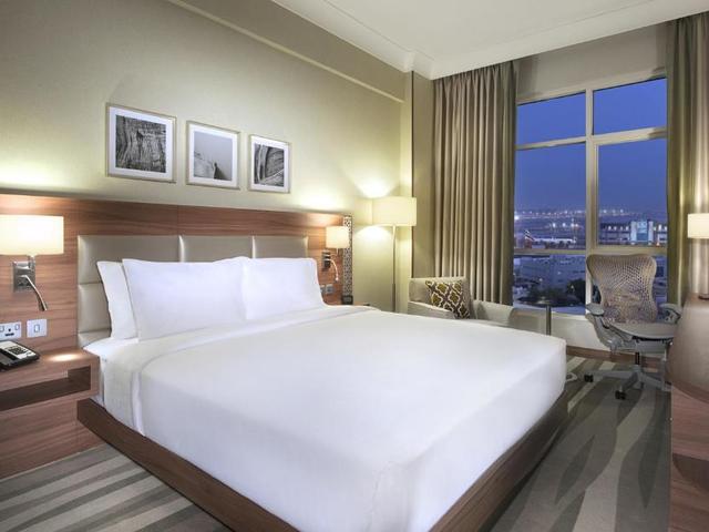 фотографии отеля Hilton Garden Inn Dubai Al Muraqabat изображение №15
