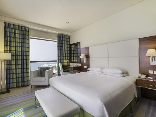 фото отеля Hilton Dubai The Walk (ex. Hilton Dubai Jumeirah Residences) изображение №21