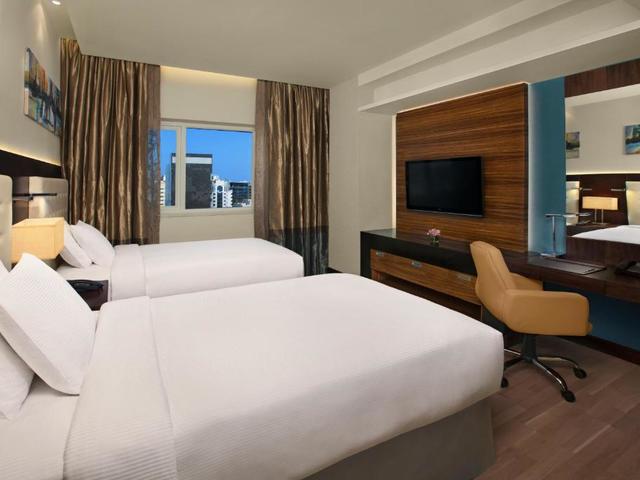 фото DoubleTree By Hilton Hotel And Residences Dubai – Al Barsha изображение №34