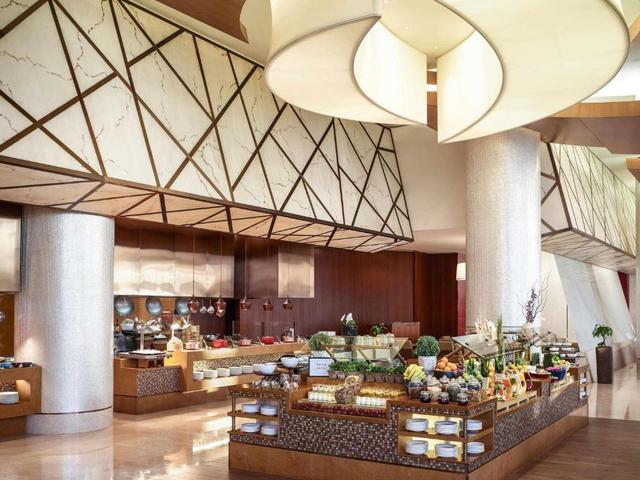 фото отеля Swissotel Al Ghurair (ex. Al Ghurair Hotel By AccorHotels; Al Ghurair Rayhaan by Rotana) изображение №37