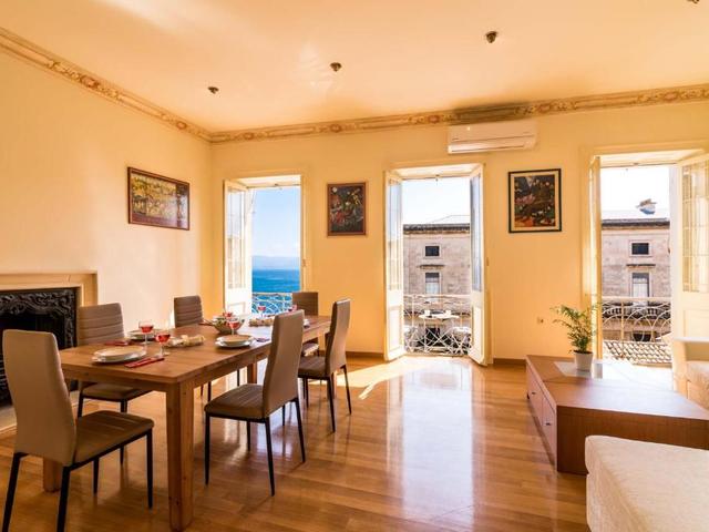 фотографии отеля Luxury Seaview Apartment In Corfu Town By CorfuEscapes изображение №7