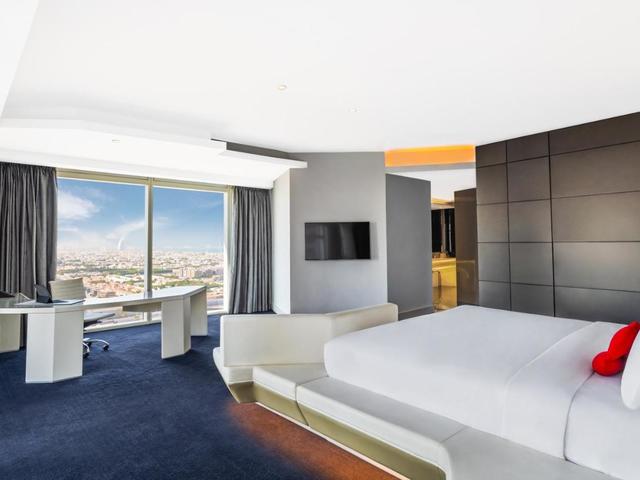 фотографии отеля V Hotel Dubai, Curio Collection by Hilton (ex. W Dubai Al Habtoor City; Metropolitan Hotel) изображение №19