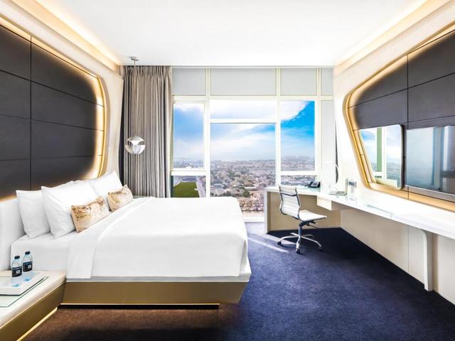 фото отеля V Hotel Dubai, Curio Collection by Hilton (ex. W Dubai Al Habtoor City; Metropolitan Hotel) изображение №9