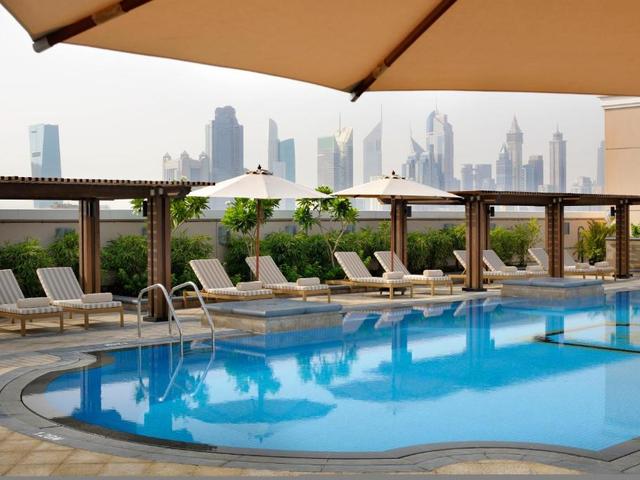 фото отеля Crowne Plaza Dubai Jumeirah (ex. Ramada Jumeirah) изображение №1