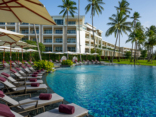 фото отеля Phuket Panwa Beachfront Resort (ex. Crowne Plaza Phuket Panwa Beach) изображение №1