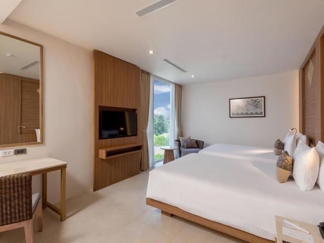 фото отеля Splash Beach Resort (ex. Grand West Sands Resort & Villas; Centara West Sands Phuket) изображение №73