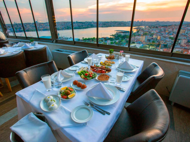 фото отеля Radisson Blu Istanbul Pera изображение №5