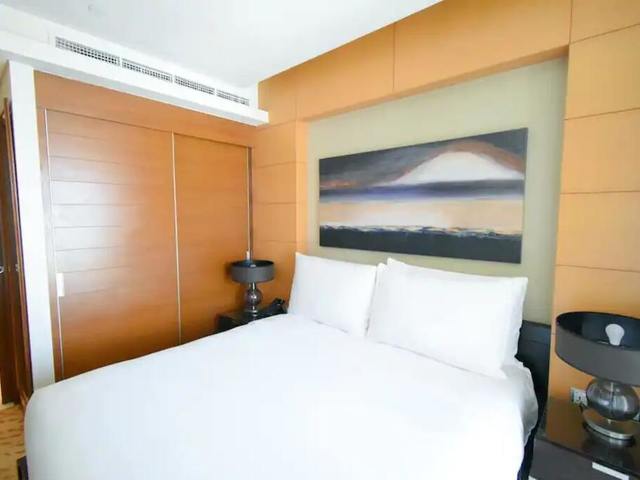 фото отеля Stunning Apartment At The Address Dubai Mall изображение №9