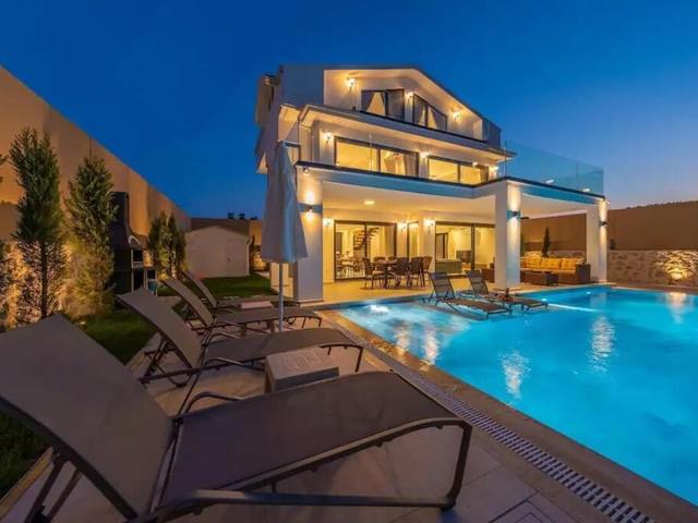 фотографии La Villa Marbella (ex. Luxury 4-bed Villa With Private Pool and Jacuzzi) изображение №40