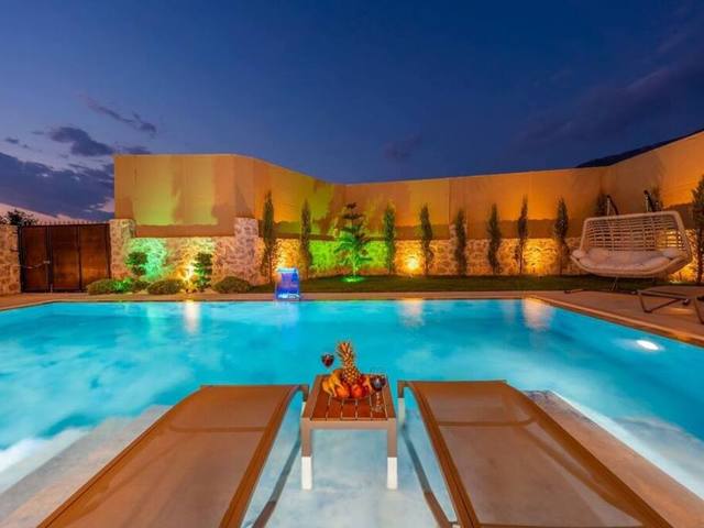 фото отеля La Villa Marbella (ex. Luxury 4-bed Villa With Private Pool and Jacuzzi) изображение №29