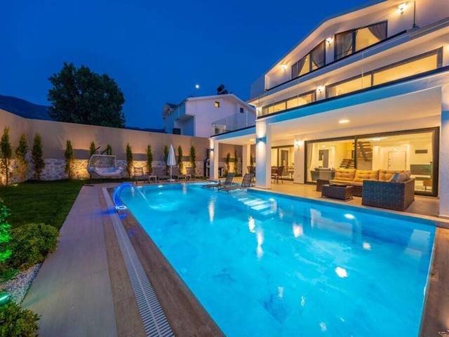 фотографии La Villa Marbella (ex. Luxury 4-bed Villa With Private Pool and Jacuzzi) изображение №36