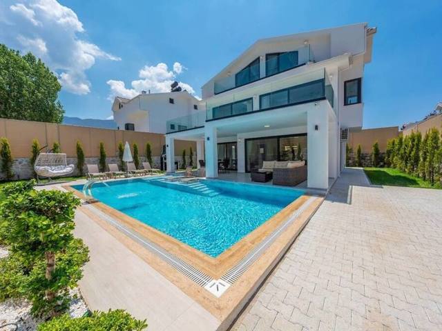 фотографии отеля La Villa Marbella (ex. Luxury 4-bed Villa With Private Pool and Jacuzzi) изображение №31