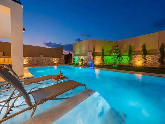 фотографии La Villa Marbella (ex. Luxury 4-bed Villa With Private Pool and Jacuzzi) изображение №28
