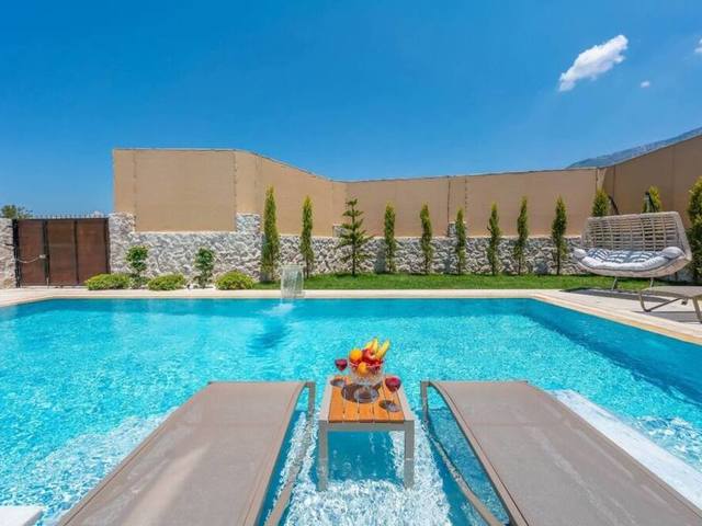 фото La Villa Marbella (ex. Luxury 4-bed Villa With Private Pool and Jacuzzi) изображение №26