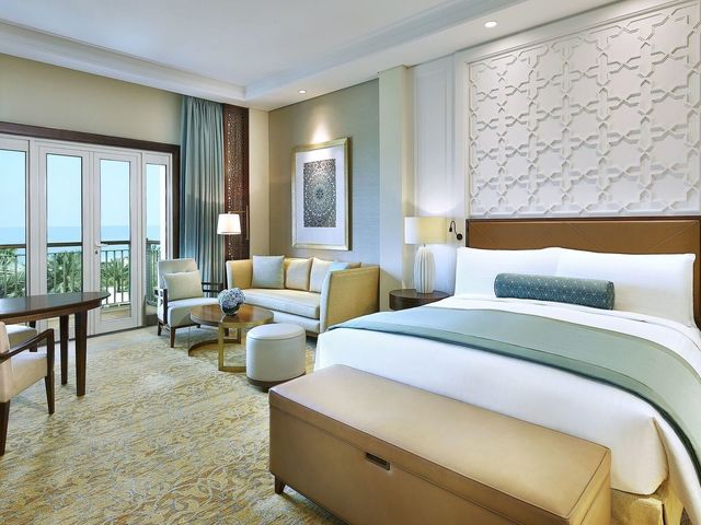 фотографии отеля The Ritz-Carlton Dubai изображение №19