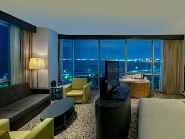 фото DoubleTree by Hilton Hotel Istanbul - Moda изображение №46