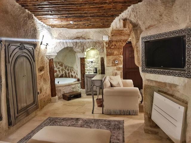 фото отеля Elysion Cave Suites изображение №33