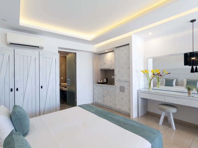 фото Tropicana Hotel, Suites & Villas Mykonos изображение №38