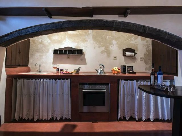 фото отеля Ducato Wine Hotel & Villas (ex. Santorini Mansions) изображение №5