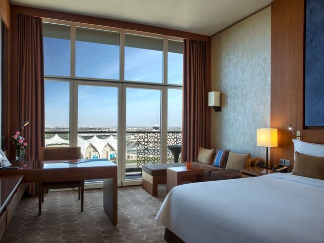 фото Rotana Centro Yas Island изображение №14