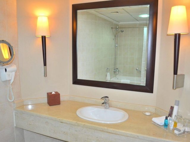 фото Sheraton Khalidiya (ex. Sheraton Suites Abu Dhabi; Sheraton Residence Abu Dhabi) изображение №22