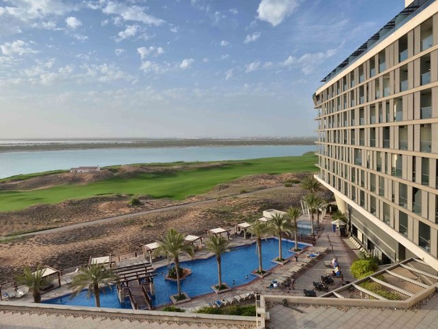 фото Radisson Blu Hotel, Abu Dhabi Yas Island изображение №2