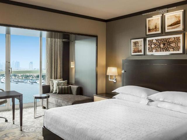 фото отеля Sheraton Dubai Creek Hotel & Towers изображение №37