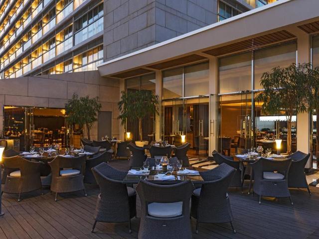 фото отеля Sheraton Dubai Creek Hotel & Towers изображение №17