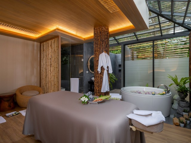 фото отеля Sinae Phuket Luxury изображение №5