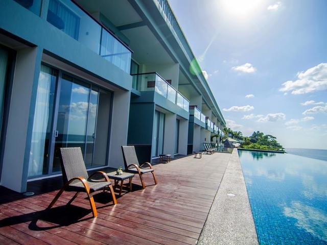 фото отеля Surin Beach Resort  изображение №1