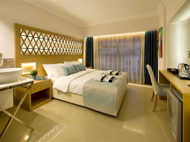 фото Aurasia Deluxe Hotel (ex. JdW Design; 	Cassero Design Hotel) изображение №26