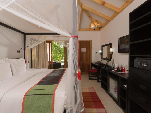 фотографии отеля Vilamendhoo Island Resort & Spa изображение №47