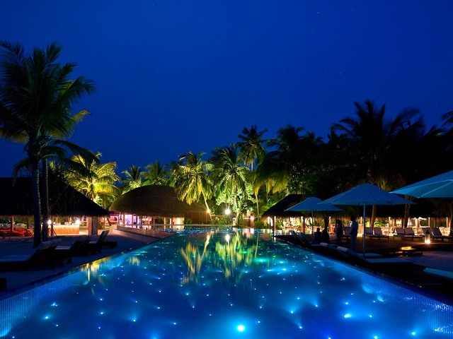 фото Kuramathi Maldives (ex. Kuramathi Island Resort) изображение №78