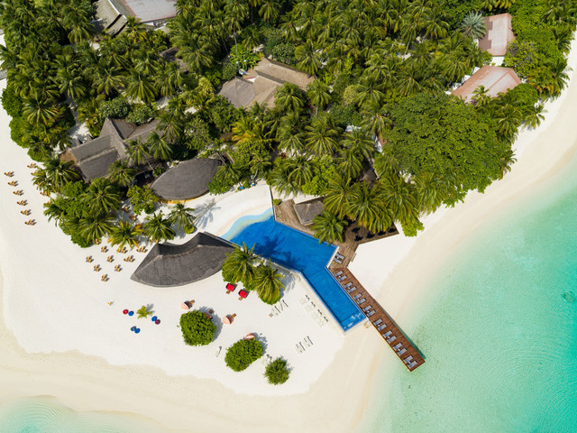 фото Kuramathi Maldives (ex. Kuramathi Island Resort) изображение №30