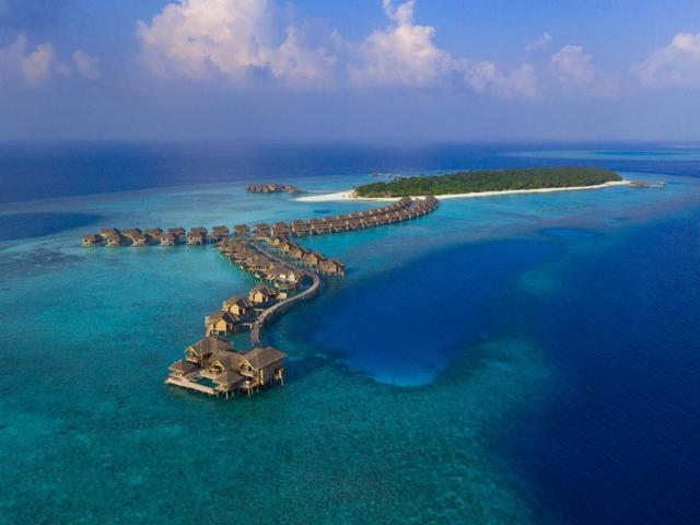 фото отеля Vakkaru Maldives изображение №1