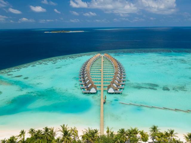 фотографии Outrigger Maldives Maafushivaru Resort изображение №20