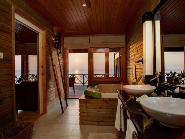фото отеля Komandoo Island Resort изображение №21