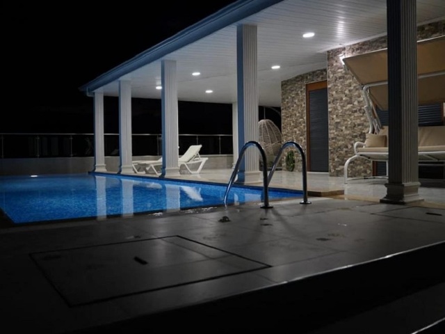 фото отеля Gorgeous Villa With Private Pool изображение №5