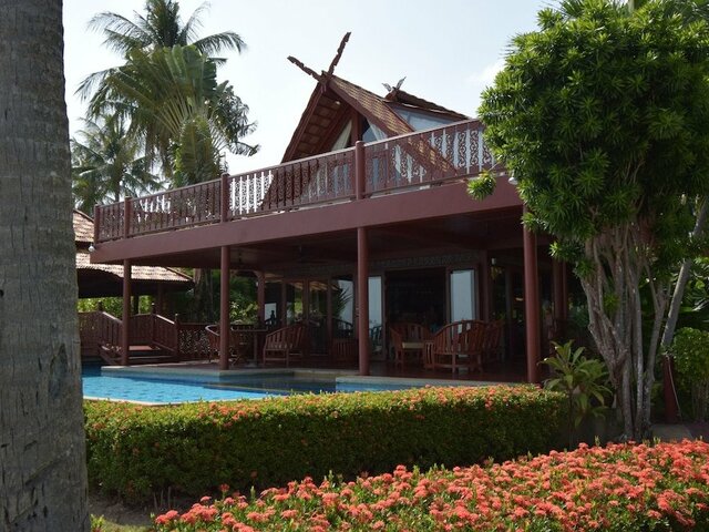 фото отеля 3 Bedroom Beach Front Villa With Private Pool изображение №13