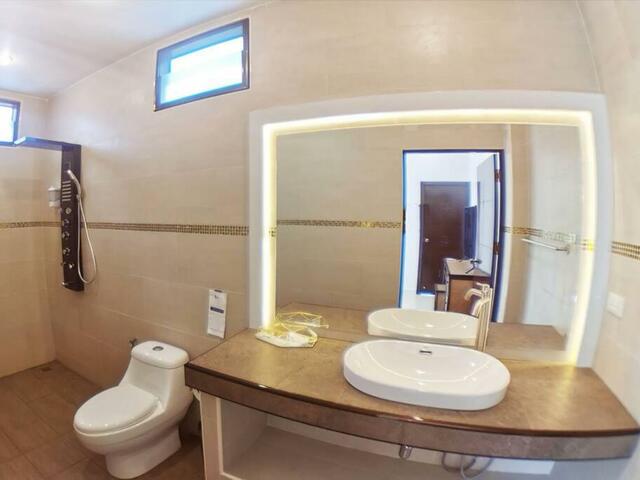 фотографии Goldland Luxury Pool Villa Pattaya - 8 Bedrooms изображение №20