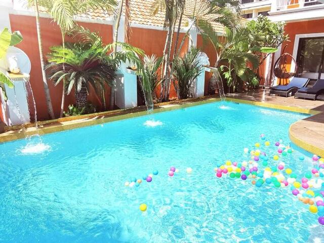 фото Goldland Luxury Pool Villa Pattaya - 8 Bedrooms изображение №18