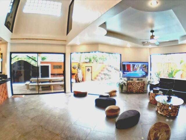 фото Goldland Luxury Pool Villa Pattaya - 8 Bedrooms изображение №14