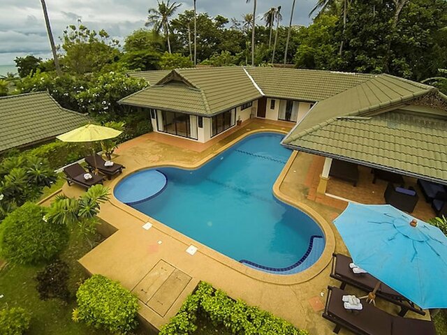 фото отеля Beach Front Villa On Samrong Bay изображение №9