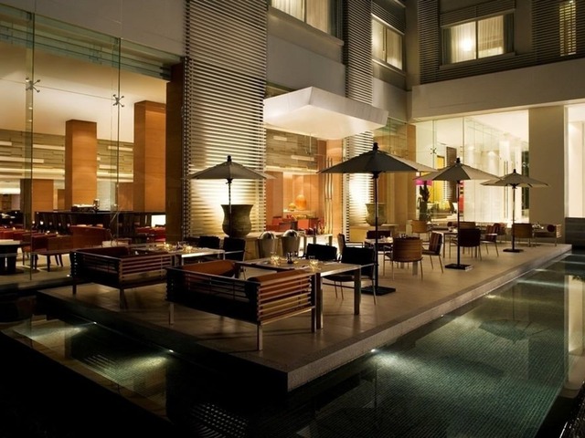 фото отеля Courtyard By Marriott изображение №21